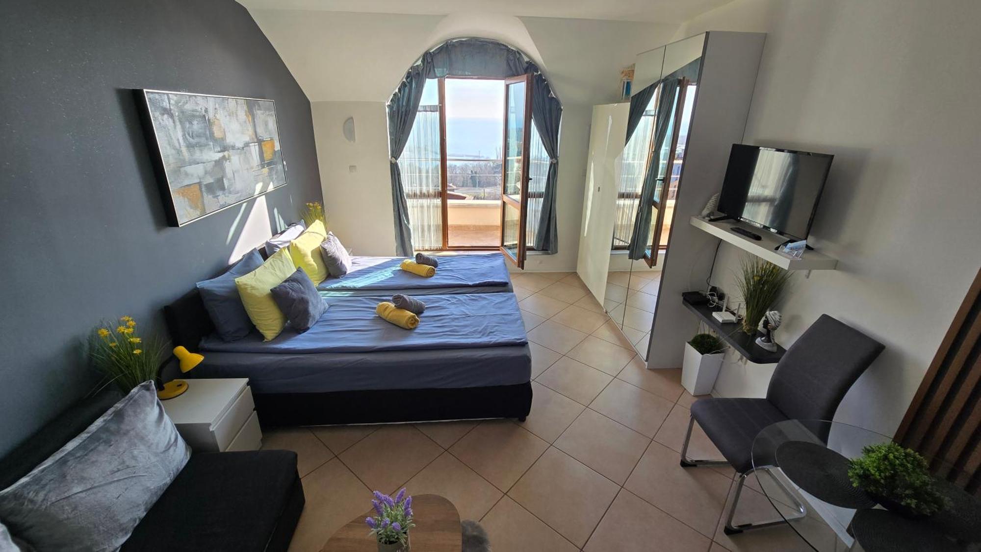 Black Sea Narcissus - Quiet Studio With Amazing Sea View Varna Exterior photo